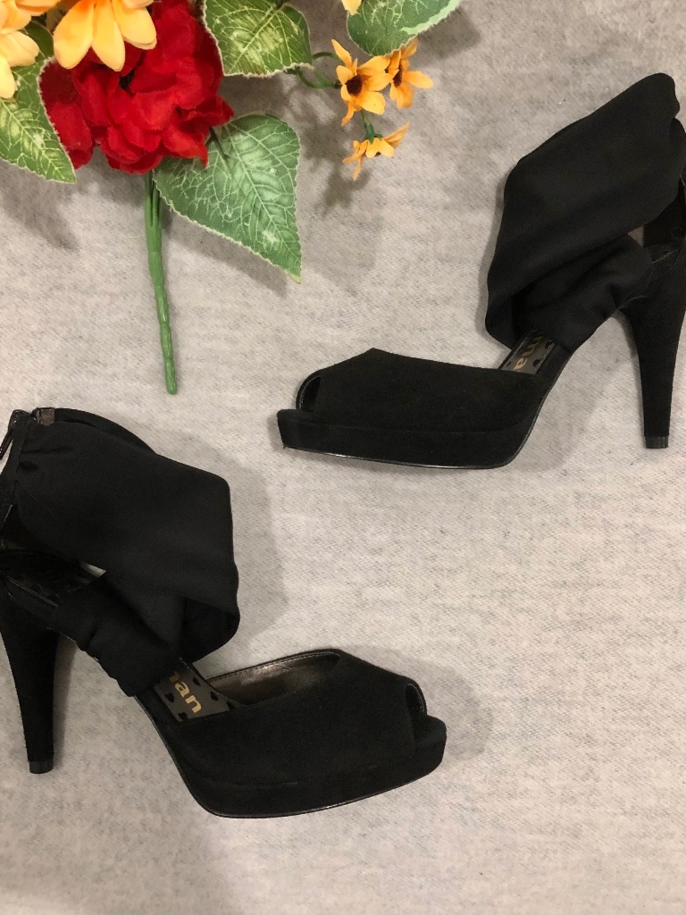 High Heel Ankle-Wrap Black Sandals